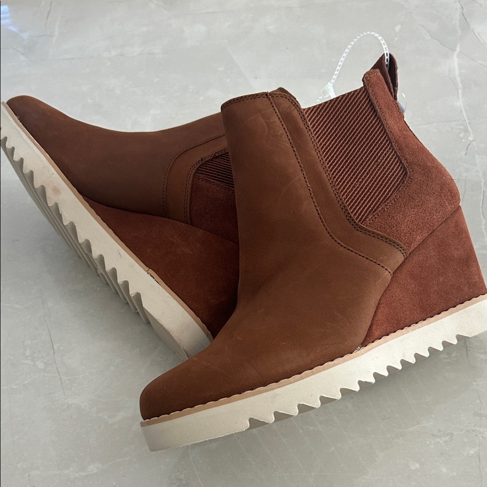 Toms Wedge Ankle Boots